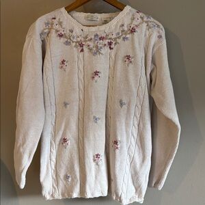 Vintage Women’s Cream Cable-Knit Sweater with Floral Embroidery